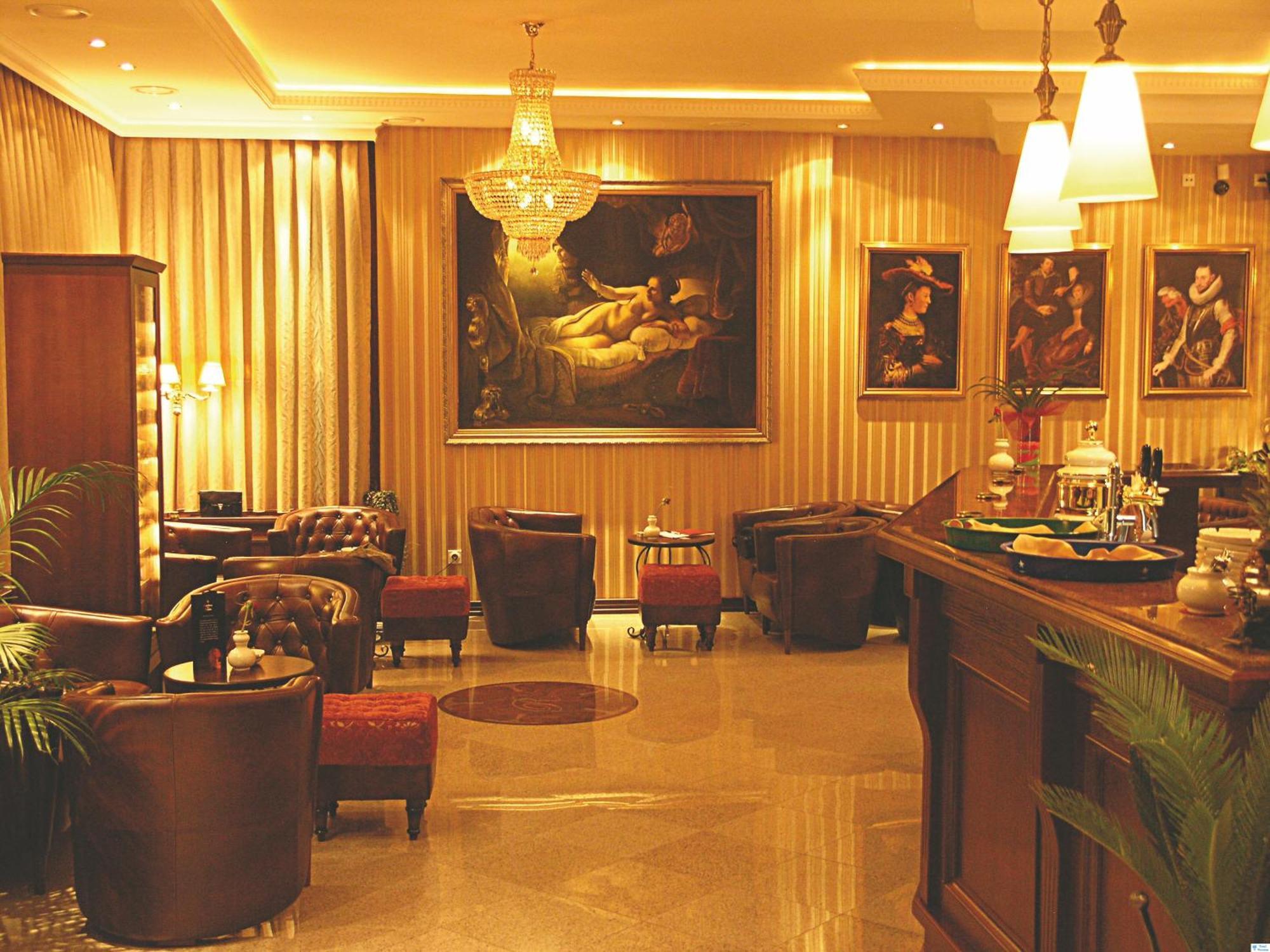Hotel The Regent Club Ni