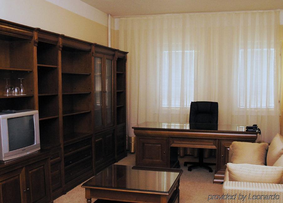 Hotel The Regent Club Ni