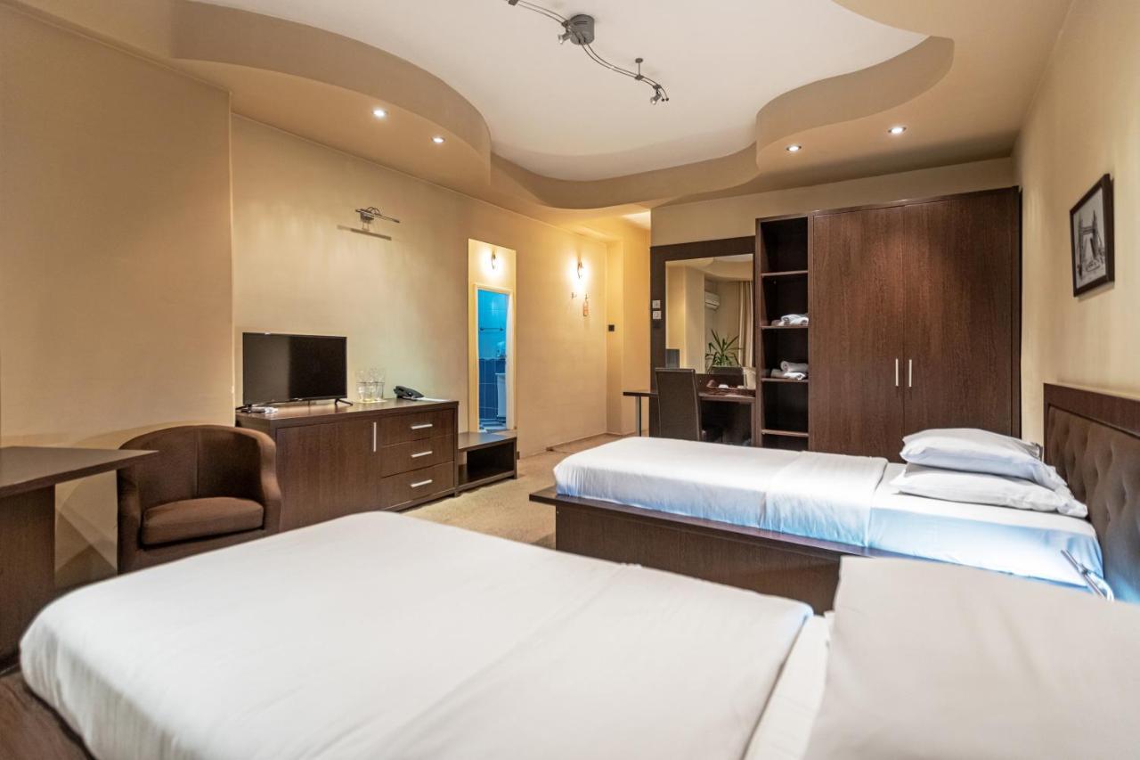 The Regent Club 3*